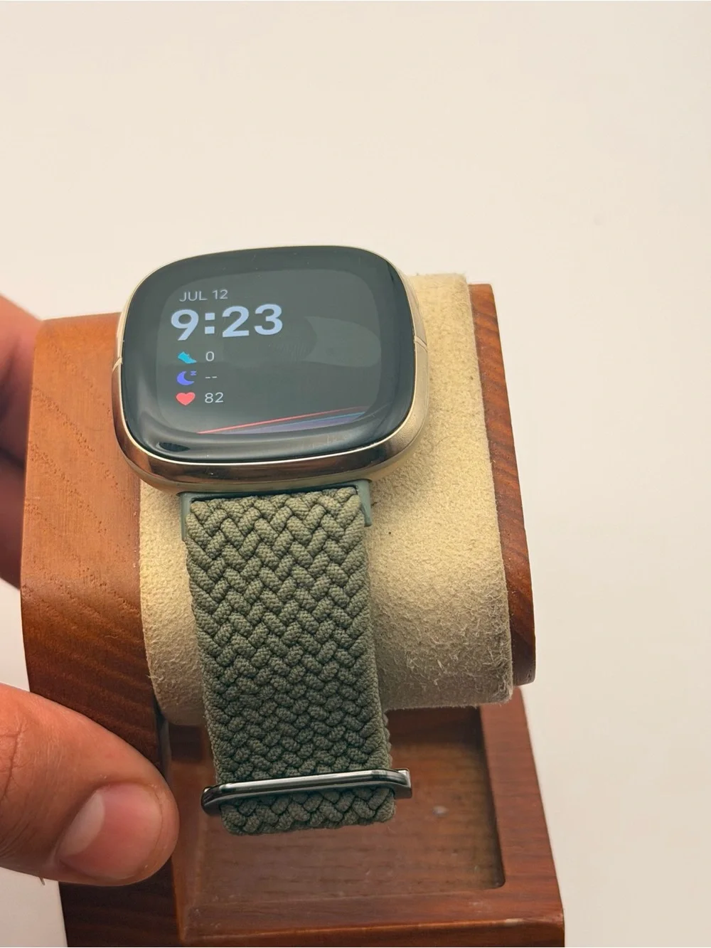Fitbit Sense, Charger included, Tested, comfort band, gold case